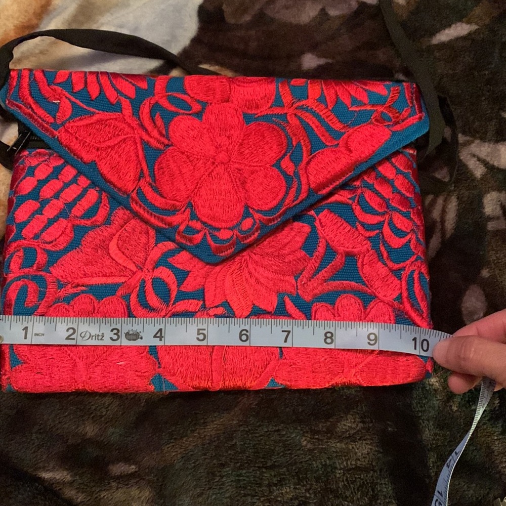 Embroidered purse - Picture 6 of 6